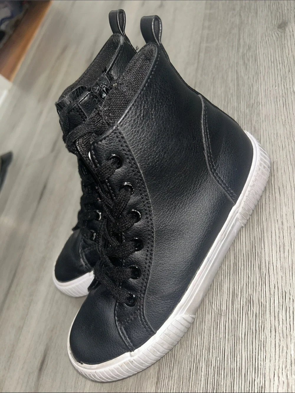 ✨️ Boys' Glenn High-Top Sneakers - Cat & Jack Black size 1